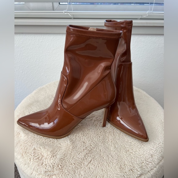 Steve Madden Elwyn Bootie - Picture 4 of 7